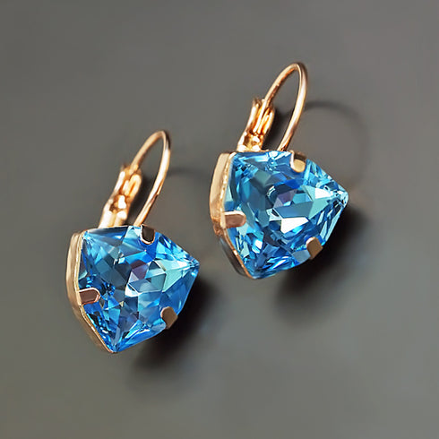 Auskari "Bermudu Trīsstūris (Aquamarine Blue)" ar Swarovski™ kristāliem